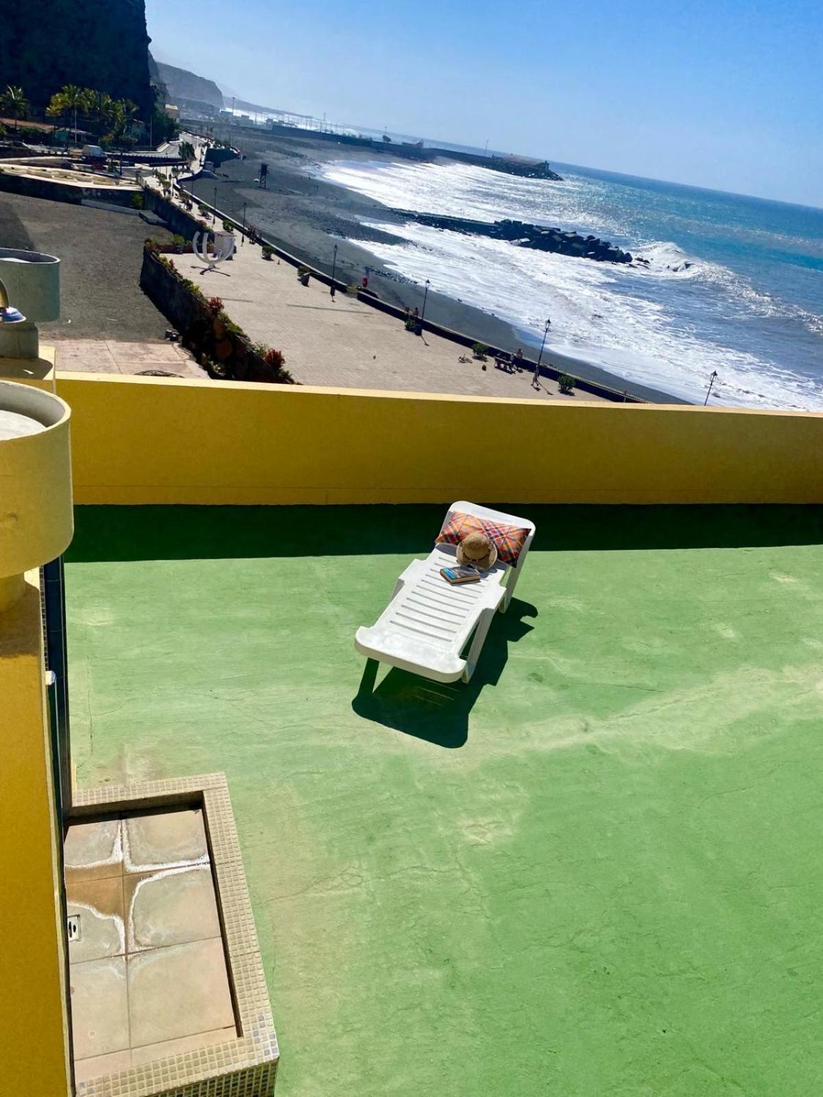 Casa Malú, Ocean view chalet in tropical garden with shared heated saltwater pool Los Llanos De Aridane Exterior foto