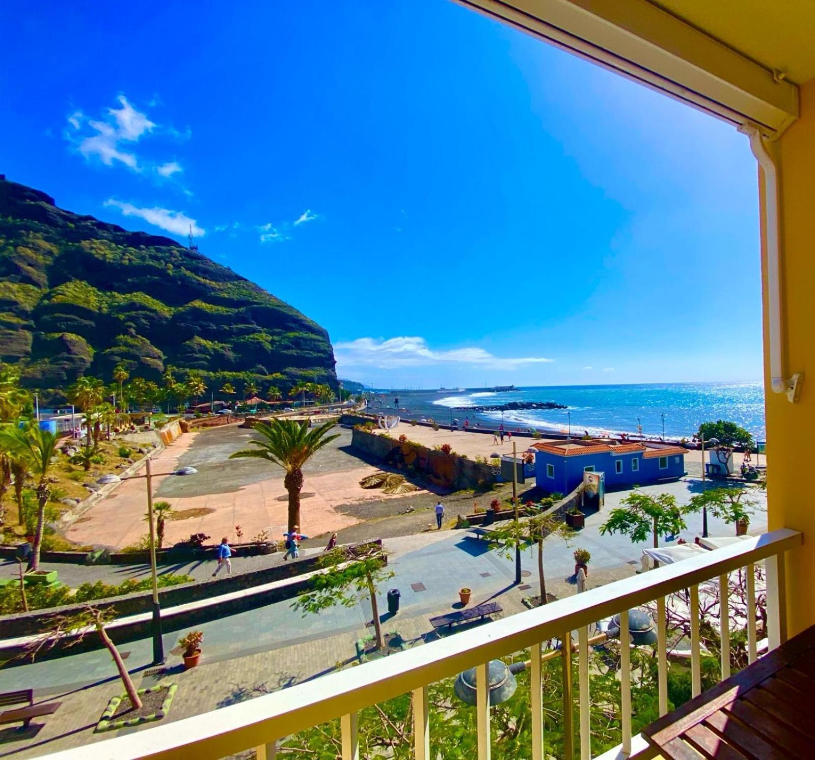 Casa Malú, Ocean view chalet in tropical garden with shared heated saltwater pool Los Llanos De Aridane Exterior foto